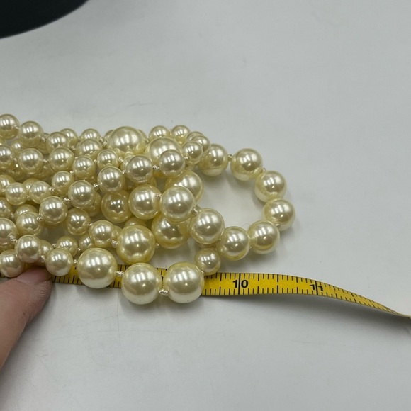 J. Crew Signed Chunky 5-Strand Cream Colored individually Knotted Pearl Necklace - Picture 11 of 11